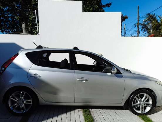 HYUNDAI-I30-2.0 MPI 16V GASOLINA 4P AUTOMÁTICO HYUNDAI-I30-2009