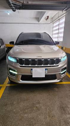 JEEP COMMANDER 2.0 HURRICANE 4 TURBO GASOLINA OVERLAND AT9
