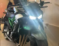 KAWASAKI Z900 KAWASAKI Z900