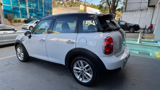 MINI-COUNTRYMAN-2012