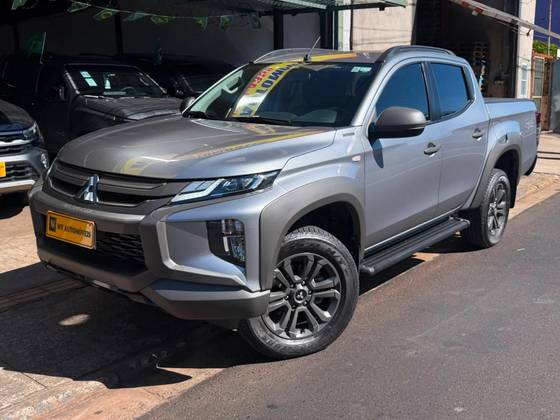 MITSUBISHI L200 TRITON 2.4 16V TURBO DIESEL SPORT OUTDOOR PLUS CD 4P 4X4 AUTOMÁTICO