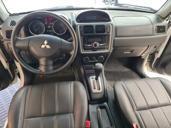 MITSUBISHI-PAJERO TR4-2.0 4X2 16V 140CV FLEX 4P AUTOMÁTICO MITSUBISHI-PAJERO TR4-2014