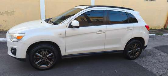MITSUBISHI-ASX-2012