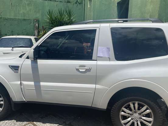 MITSUBISHI-PAJERO FULL-3.2 HPE 4X4 16V TURBO INTERCOOLER DIESEL 2P AUTOMÁTICO MITSUBISHI-PAJERO FULL-2014
