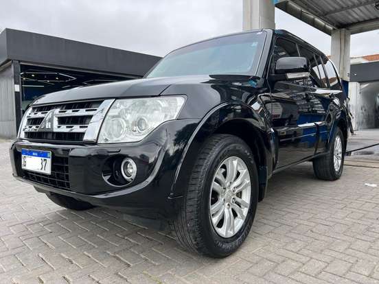 MITSUBISHI-PAJERO FULL-2011