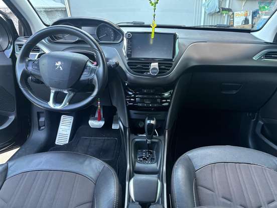 PEUGEOT-2008-1.6 16V FLEX GRIFFE 4P AUTOMÁTICO PEUGEOT-2008-2016