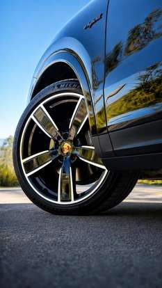 PORSCHE-CAYENNE-2021