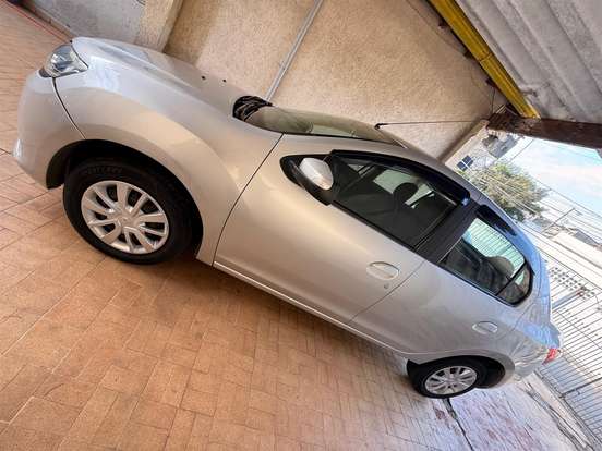 RENAULT-LOGAN-1.6 EXPRESSION 8V FLEX 4P MANUAL RENAULT-LOGAN-2015