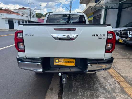 TOYOTA-HILUX-2.8 D-4D TURBO DIESEL CD SRX 4X4 AUTOMÁTICO TOYOTA-HILUX-2021