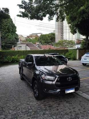 TOYOTA-HILUX-2024