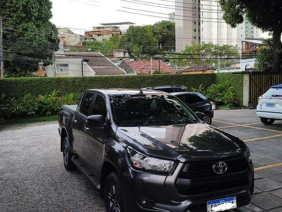 TOYOTA-HILUX-2.8 D-4D TURBO DIESEL CD SR 4X4 AUTOMÁTICO TOYOTA-HILUX-2024