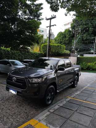 TOYOTA-HILUX-2.8 D-4D TURBO DIESEL CD SR 4X4 AUTOMÁTICO TOYOTA-HILUX-2024