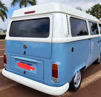 VOLKSWAGEN-KOMBI-2009