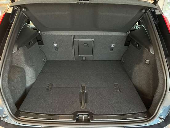 VOLVO-EX40-P8 RECHARGE TWIN ELECTRIC ULTRA AWD VOLVO-EX40-2026