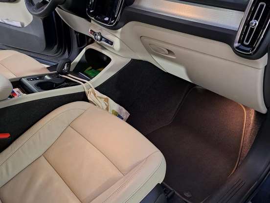 VOLVO-XC40-1.5 T5 RECHARGE R-DESIGN GEARTRONIC VOLVO-XC40-2021