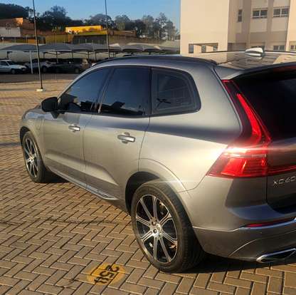 VOLVO-XC60-2019