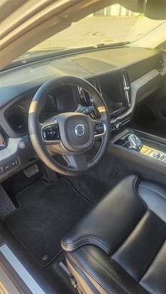 VOLVO-XC60-2019