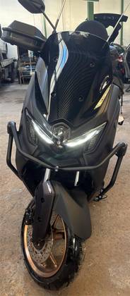YAMAHA NMAX CONNECTED 160 ABS 