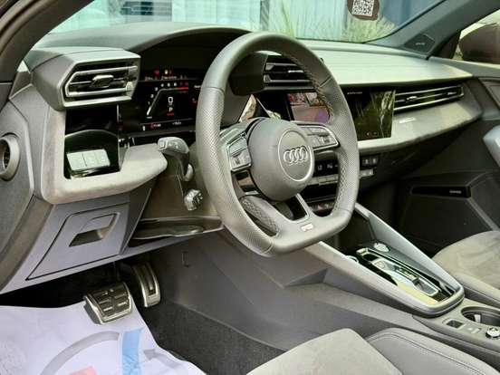 AUDI-A3-2.0 TFSI GASOLINA SEDAN PERFORMANCE BLACK S-TRONIC AUDI-A3-2024