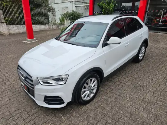 AUDI-Q3-2018