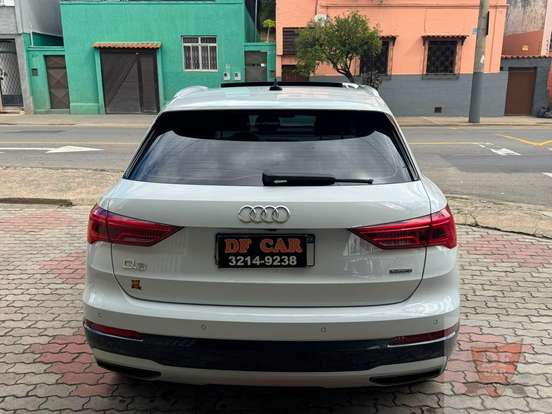AUDI-Q3-2023