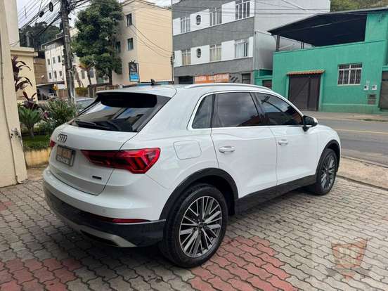 AUDI-Q3-2023