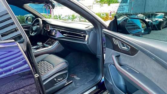 AUDI-RS Q8-2020