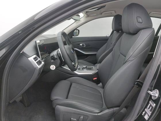 /en/city/cate-car-used-car/bmw-320i-2025-2-0-16v-turbo-flex-gp-automatic-50213562695615488/-16