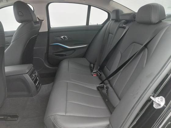 /en/city/cate-car-used-car/bmw-320i-2025-2-0-16v-turbo-flex-gp-automatic-50213562695615488/-17