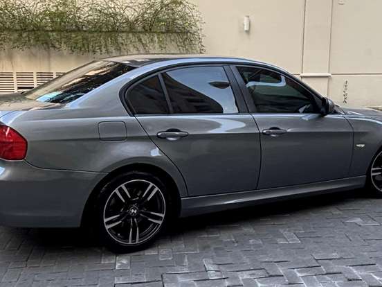 BMW-318i-2.0 SEDAN 16V GASOLINA 4P AUTOMÁTICO BMW-318i-2011