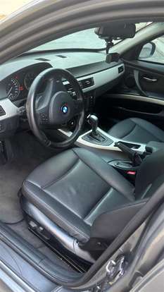 BMW-318i-2011