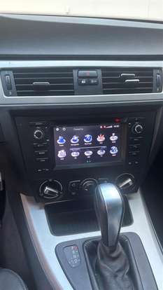 BMW-318i-2011