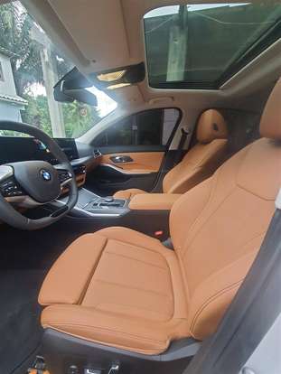 BMW-320i-2024