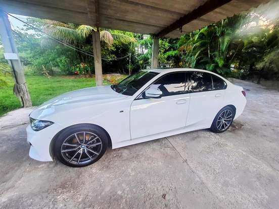 BMW-320i-2024