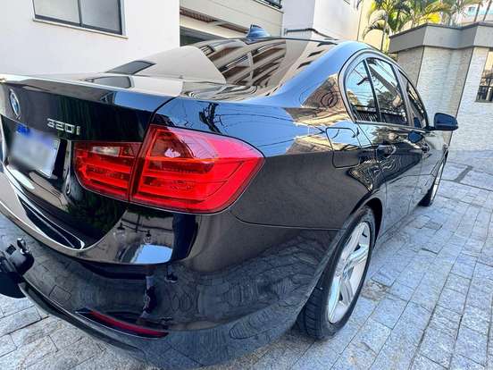 BMW-320i-2.0 16V TURBO GASOLINA 4P AUTOMÁTICO BMW-320i-2013