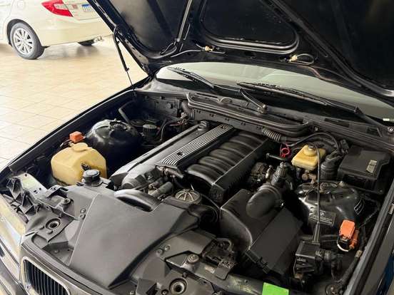 BMW-325i-2.5 SEDAN 24V GASOLINA 4P AUTOMÁTICO BMW-325i-1993