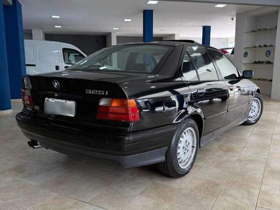 BMW-325i-2.5 SEDAN 24V GASOLINA 4P AUTOMÁTICO BMW-325i-1993