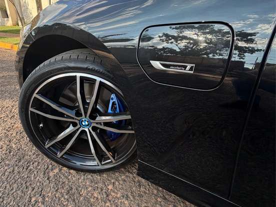 BMW-330e-2.0 16V TURBO HÍBRIDO M SPORT AUTOMÁTICO BMW-330e-2022