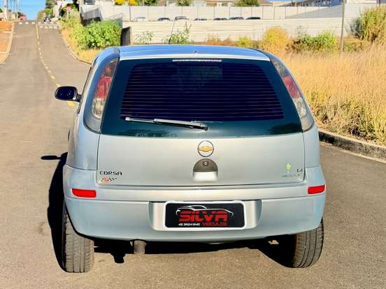 CHEVROLET-CORSA-2011