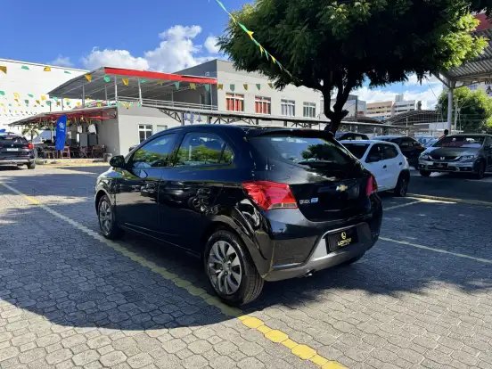 CHEVROLET-ONIX-1.4 MPFI LT 8V FLEX 4P AUTOMÁTICO CHEVROLET-ONIX-2018