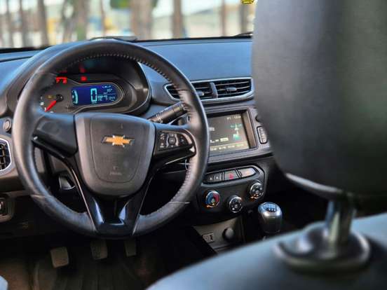 CHEVROLET-ONIX-2018