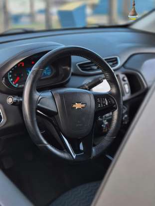 CHEVROLET-ONIX-2018