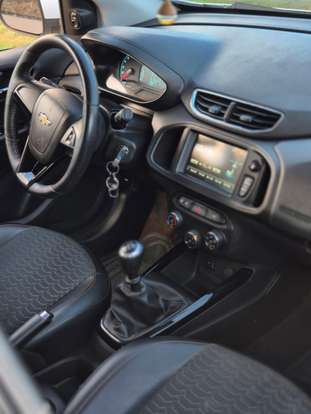 CHEVROLET-ONIX-2018