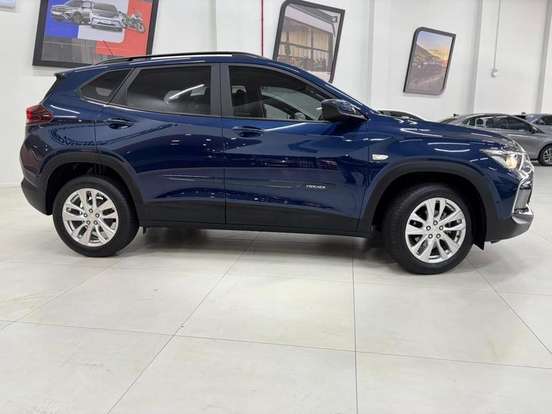 CHEVROLET-TRACKER-2024