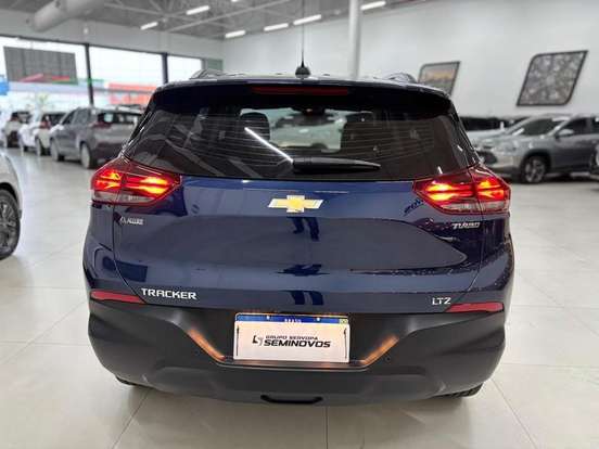 CHEVROLET-TRACKER-2024