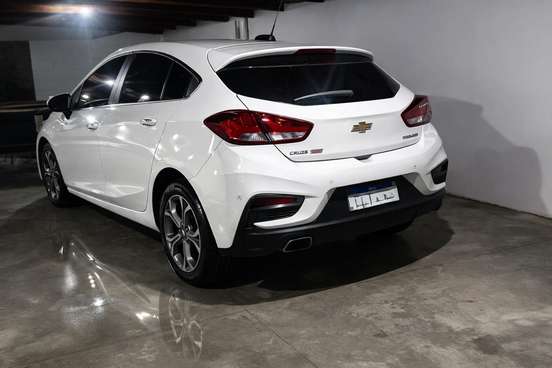 CHEVROLET-CRUZE-2019
