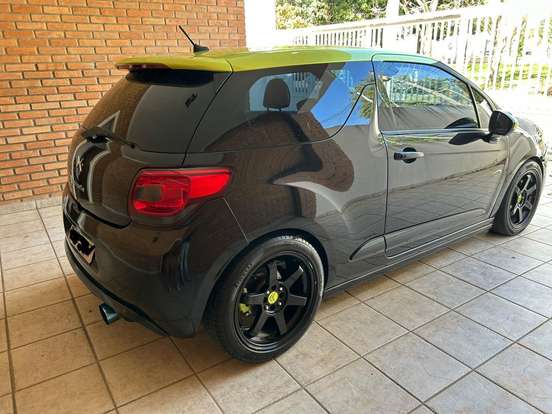 CITROËN-DS3-2012