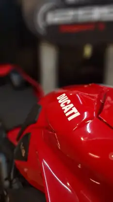 DUCATI-PANIGALE V4 S-2022