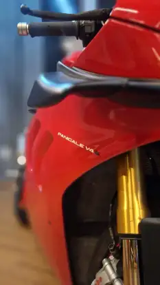DUCATI-PANIGALE V4 S-2022