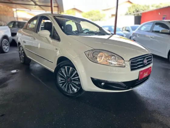 FIAT LINEA 1.8 ESSENCE 16V FLEX 4P AUTOMATIZADO